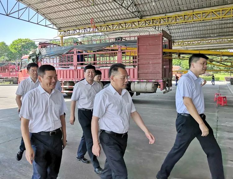 岳阳市委常委、常务副市长李建华一行莅临岳阳新宏调研指导